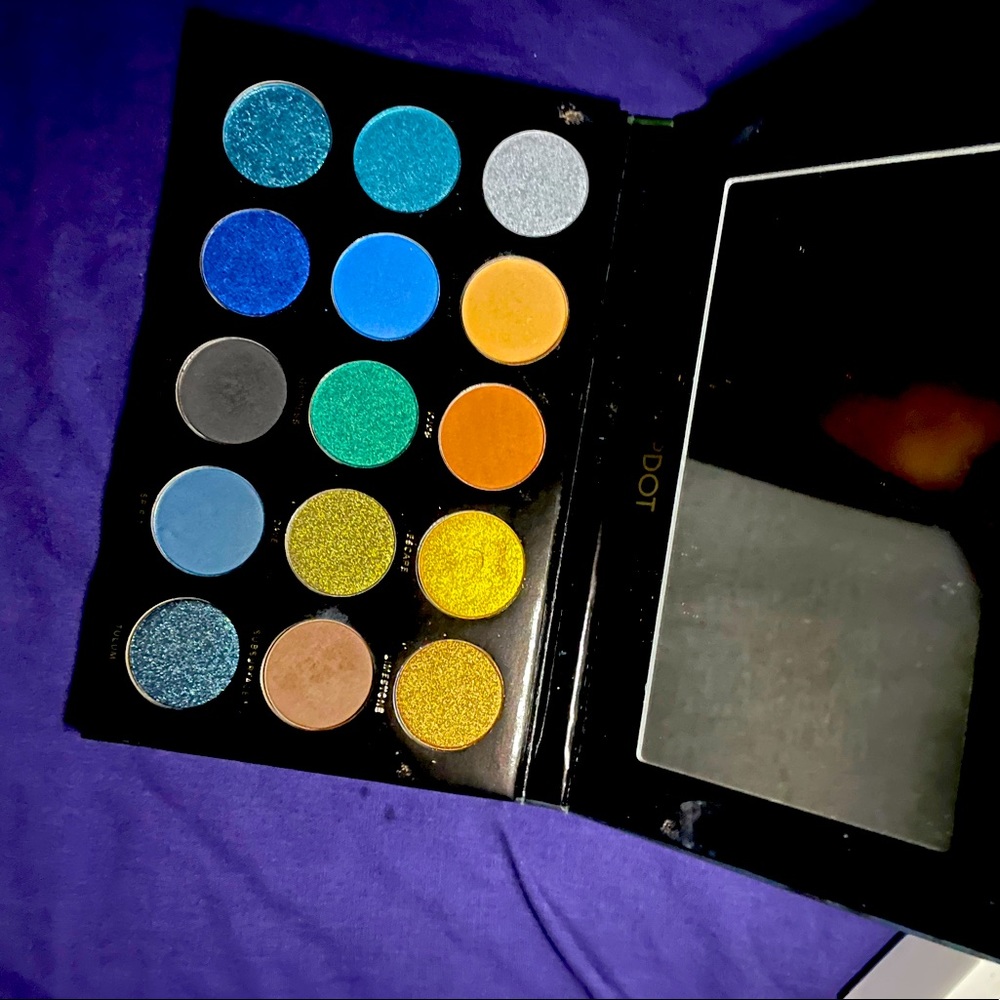 Hipdot Cenote Eyeshadow Palette
